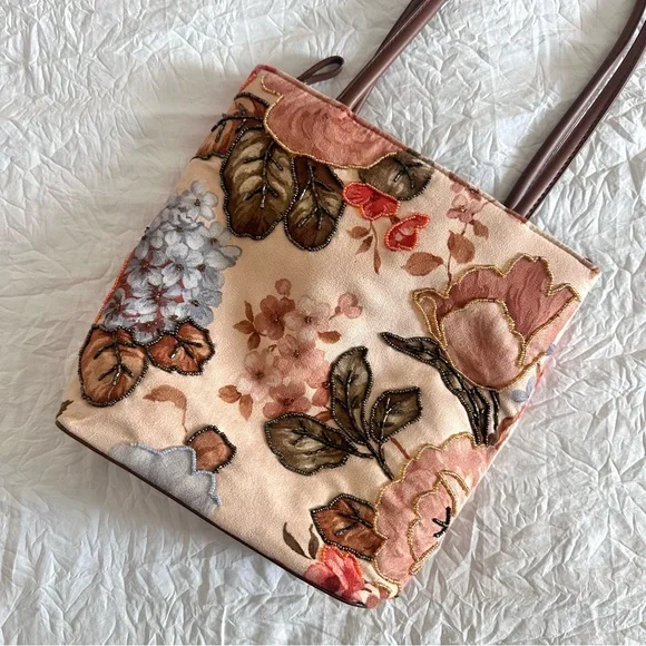 Vintage Floral Beaded Tote Bag - Picture 11 of 17